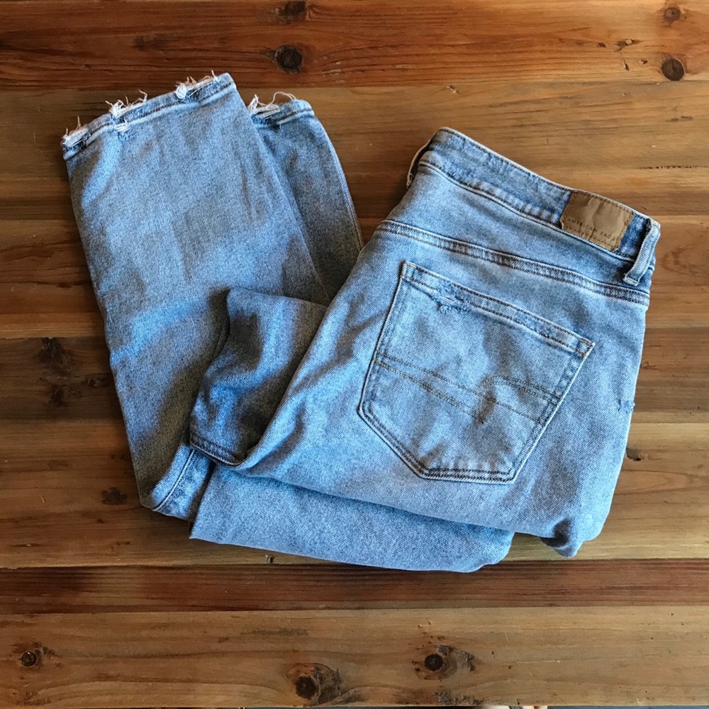 American Eagle “Mom Jeans”